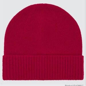 Uniqlo Vibrant Red Knit Beanie